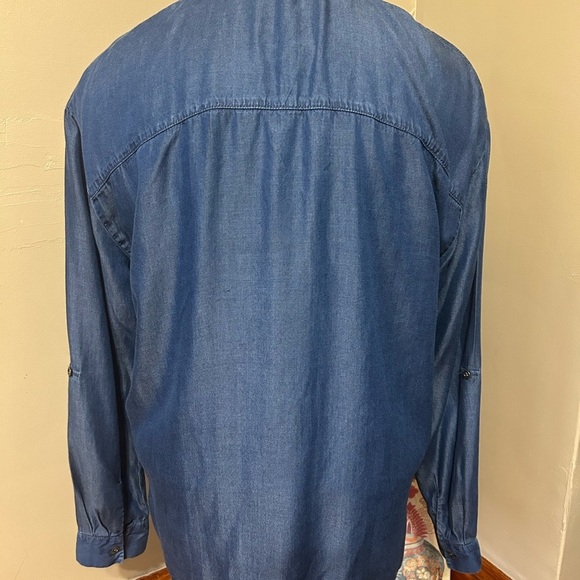 JANE & DELANCEY Women's Blue Soft Lyocell Chambray Button Down Shirt M - Picture 3 of 9